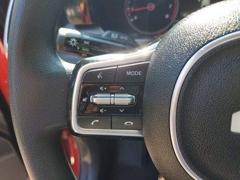 Certified 2023 Kia Sorento LX AWD/4WD image 11