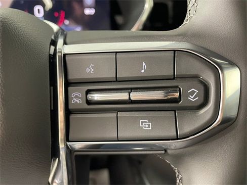 New 2026 GMC Canyon Elevation w/ Convenience Package image 9