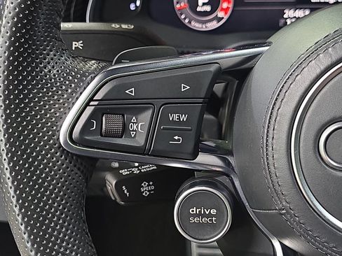 Used 2021 Audi R8 V10 w/ Premium Package RWD image 18
