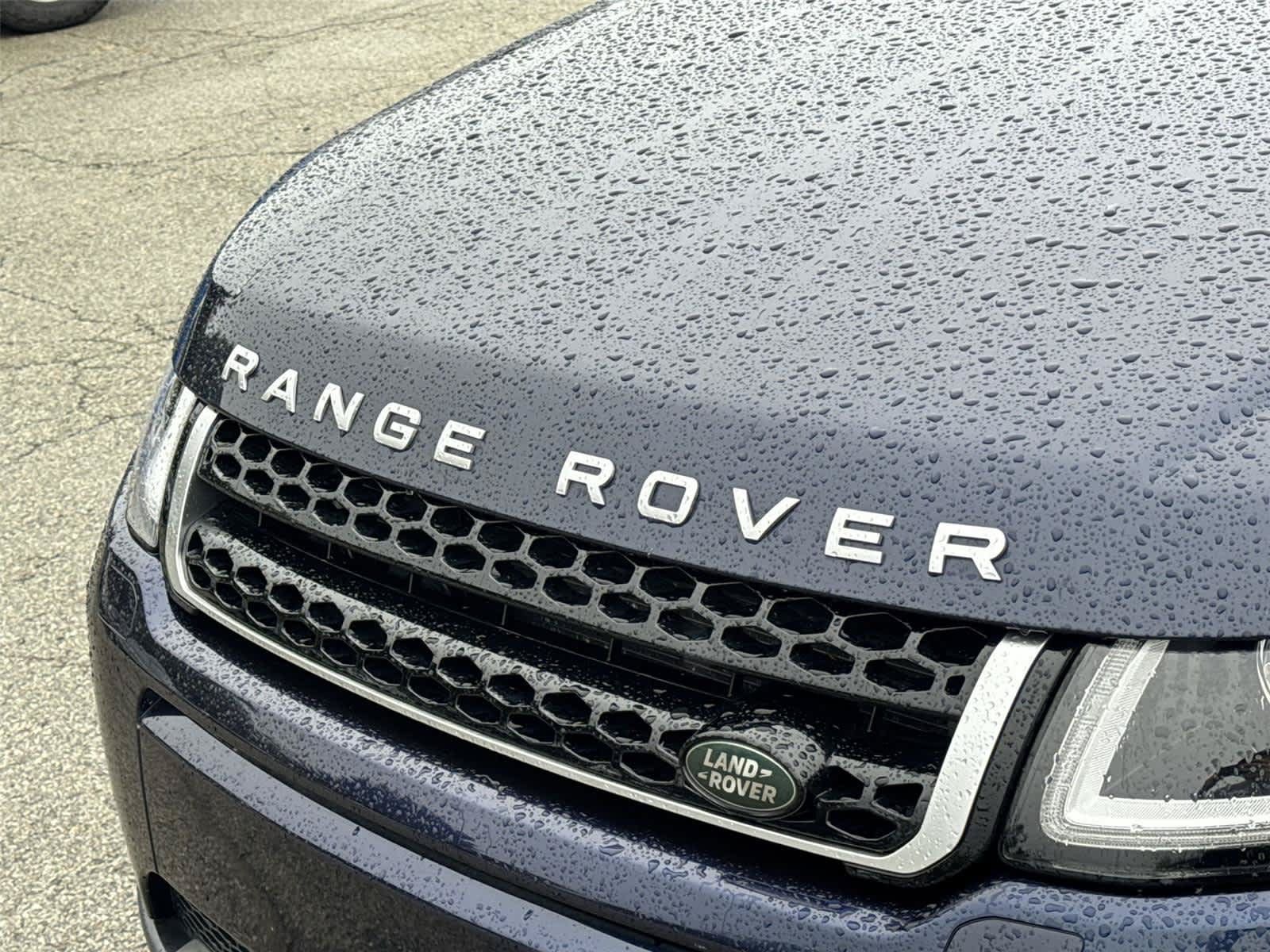 Used 2018 Land Rover Range Rover Evoque SE AWD/4WD image 10