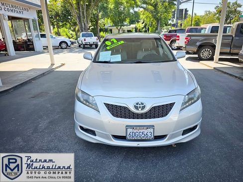 Used 2007 Toyota Camry SE image 2