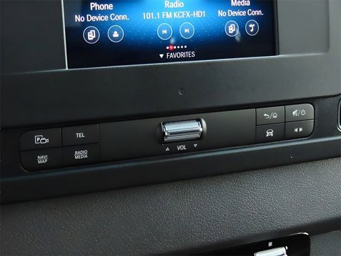 Used 2024 Mercedes-Benz Sprinter 3500 image 34