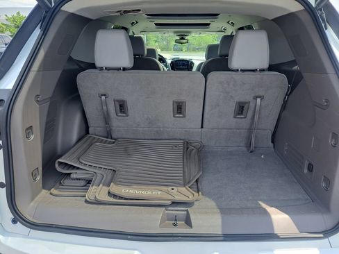 Used 2019 Chevrolet Traverse Premier w/ Driver Confidence II Package FWD image 35