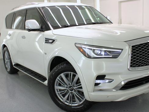 Used 2019 INFINITI QX80 Luxe w/ All-Season Package image 14