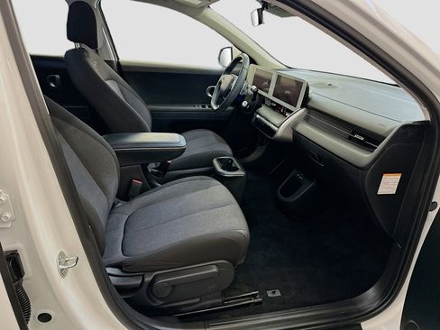 Used 2024 Hyundai Ioniq 5 SE image 32