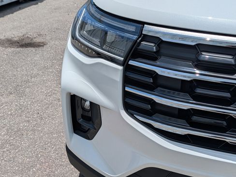 New 2026 Ford Explorer Active w/ Active Comfort Package AWD/4WD image 10