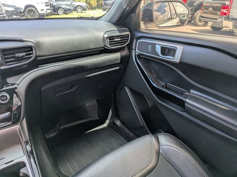Used 2022 Ford Explorer ST AWD/4WD image 19