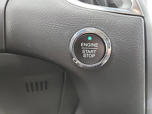 Used 2024 Ford Edge Titanium AWD/4WD image 20