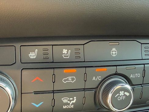 Used 2024 Dodge Durango GT image 23