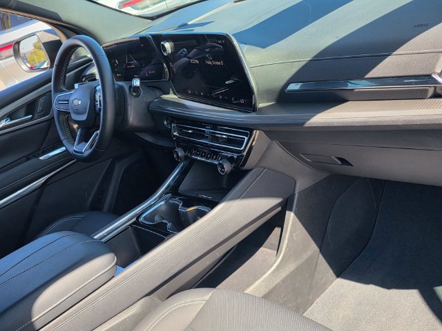 Used 2026 Chevrolet Traverse LT FWD image 16