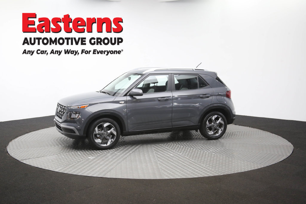Used 2025 Hyundai Venue SEL FWD image 59