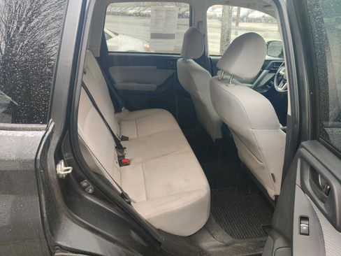 Used 2017 Subaru Forester 2.5i Premium image 14