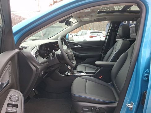 Used 2025 Buick Encore GX Sport Touring w/ Experience Buick Package image 13