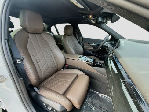 Certified 2024 BMW i5 eDrive40i w/ Executive Package RWD image 15