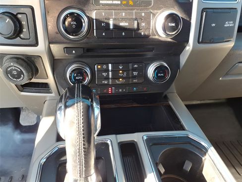 Used 2018 Ford F150 Lariat w/ Equipment Group 502A Luxury image 22