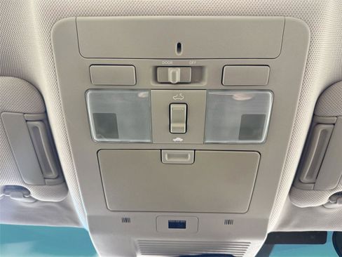 Used 2006 INFINITI M35 Sport image 23