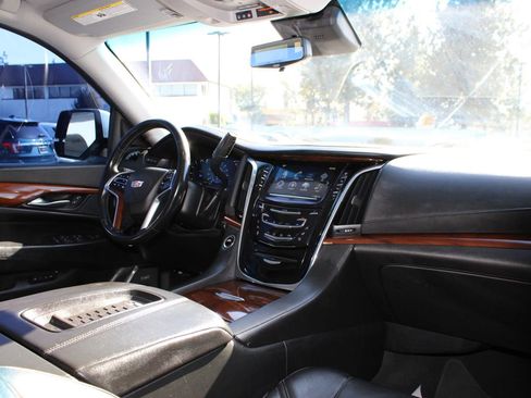 Used 2017 Cadillac Escalade ESV Premium Luxury w/ LPO, Radiant Package image 31