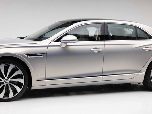 Used 2024 Bentley Flying Spur Azure AWD/4WD image 37