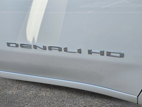 Used 2025 GMC Sierra 3500 Denali AWD/4WD image 8