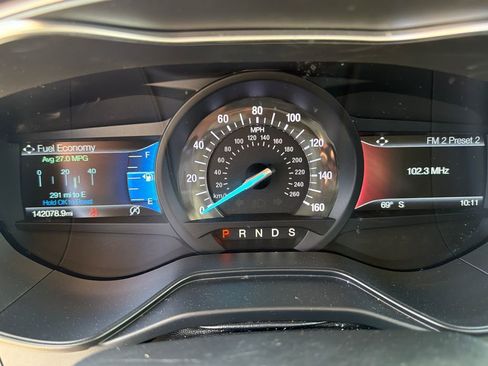 Used 2019 Ford Fusion SEL image 16