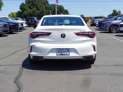 Used 2023 Acura TLX w/ Technology Package FWD image 9