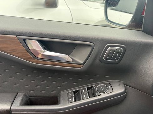 Used 2020 Ford Escape Titanium AWD/4WD image 7