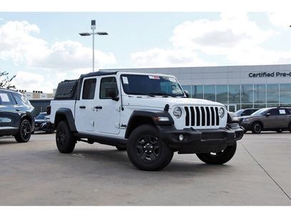 Used 2022 Jeep Gladiator Sport w/ Trailer Tow Package