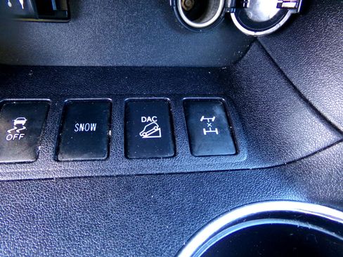 Used 2015 Toyota Highlander XLE image 17