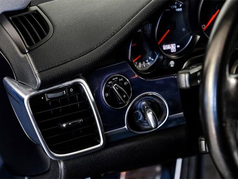 Used 2016 Porsche Panamera Edition w/ Premium Package Plus image 29