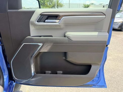 Used 2024 Chevrolet Silverado 1500 LT w/ Safety Package AWD/4WD image 8
