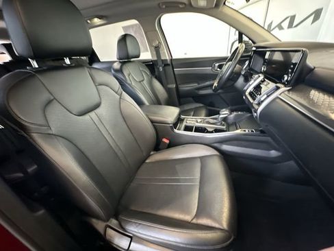 Certified 2023 Kia Sorento S w/ Panoramic Sunroof Package image 28