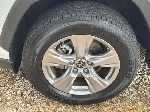 Used 2025 Toyota RAV4 XLE image 30