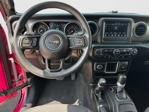 Used 2022 Jeep Wrangler Sport AWD/4WD image 17