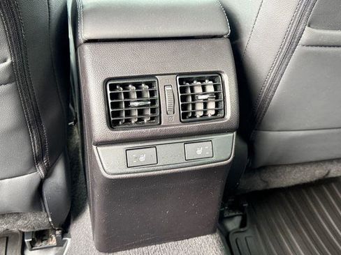 Used 2016 Subaru Outback 2.5i Limited image 31