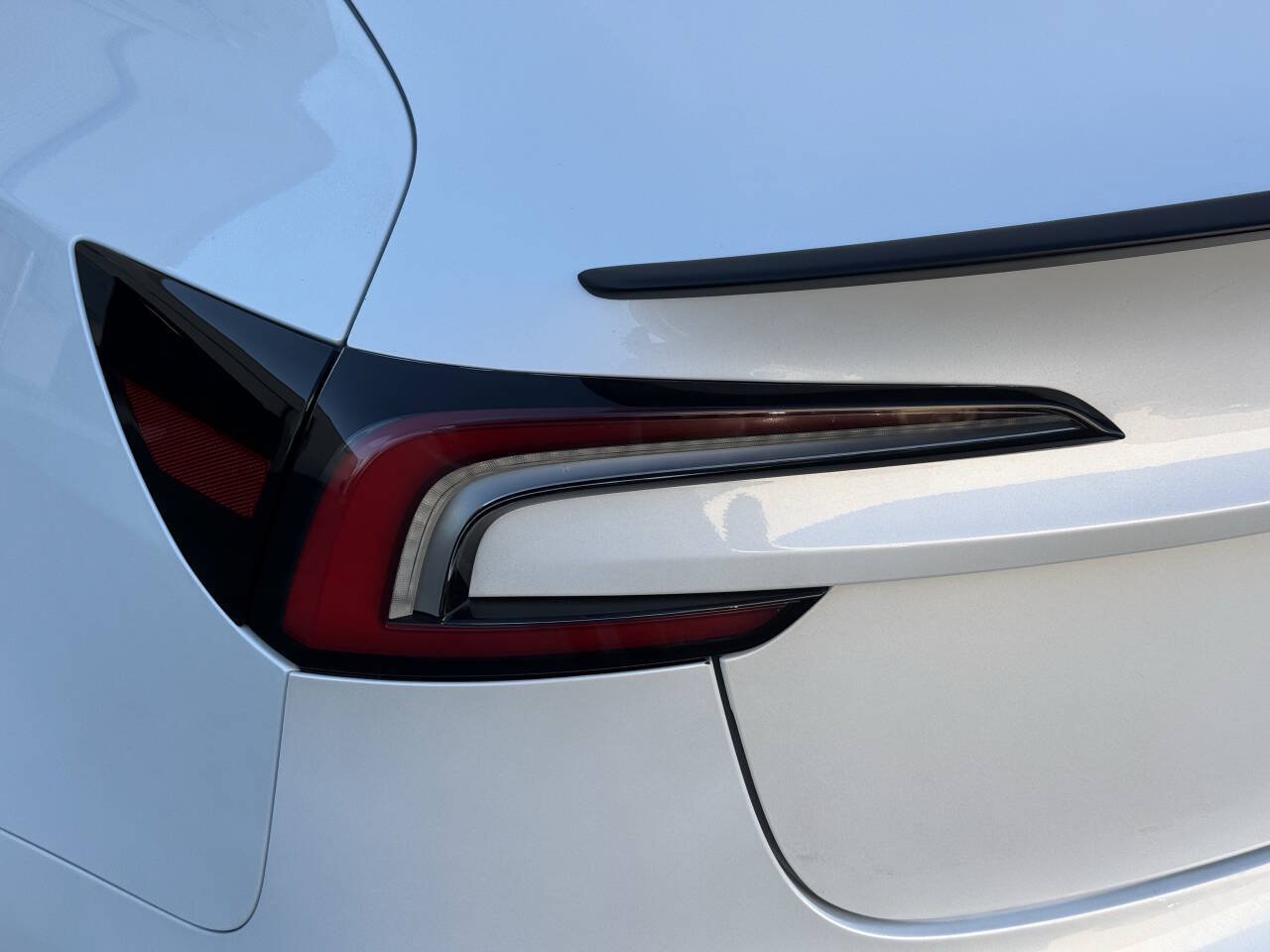 Used 2025 Tesla Model 3 Long Range AWD/4WD image 12