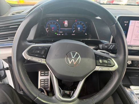Used 2024 Volkswagen Atlas Cross Sport SEL Premium R-Line AWD/4WD image 15
