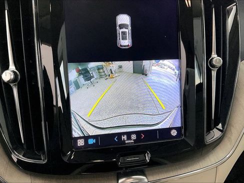 Certified 2023 Volvo XC60 B5 Plus w/ Protection Package Premier image 31