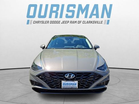 Used 2023 Hyundai Sonata Limited FWD image 2