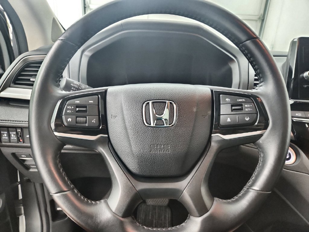 Used 2025 Honda Odyssey EX-L image 24