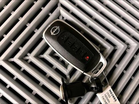 New 2025 Nissan Pathfinder Platinum w/ Lighting Package (N93) image 13