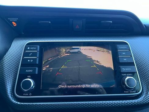 Used 2018 Nissan Kicks SV image 34