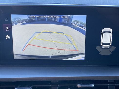 Used 2024 Kia Telluride LX image 13