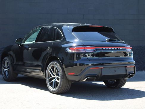 New 2025 Porsche Macan image 3