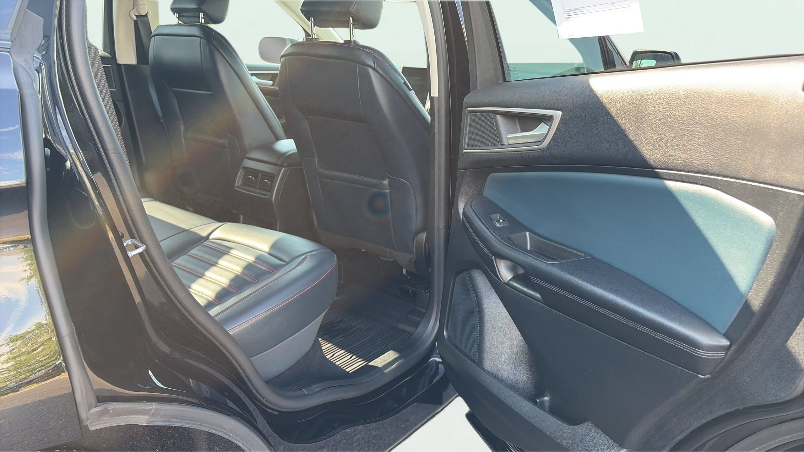 Used 2024 Ford Edge SEL w/ Sport Appearance Package AWD/4WD image 16
