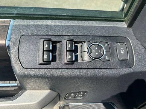 Used 2022 Ford F250 Lariat w/ Lariat Value Package AWD/4WD image 24