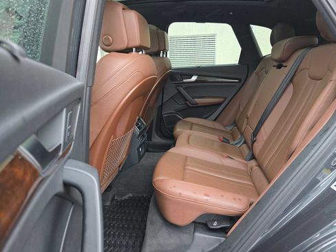 Used 2018 Audi Q5 2.0T Premium Plus w/ Premium Plus Package image 16