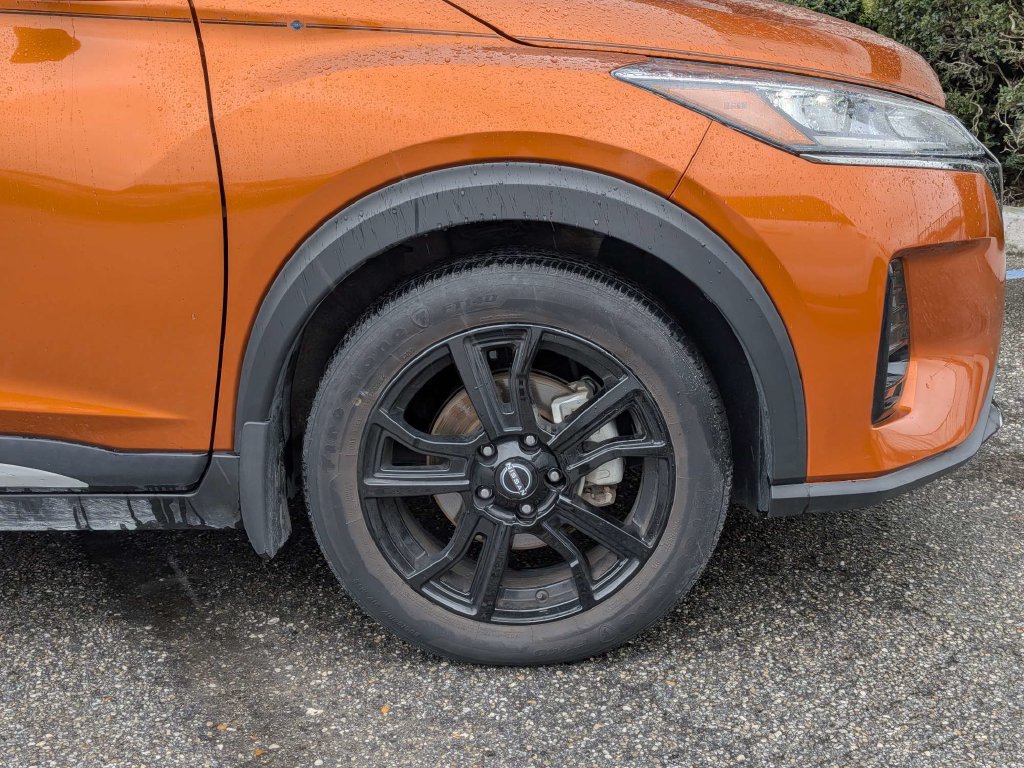 Used 2024 Nissan Kicks SR FWD image 11