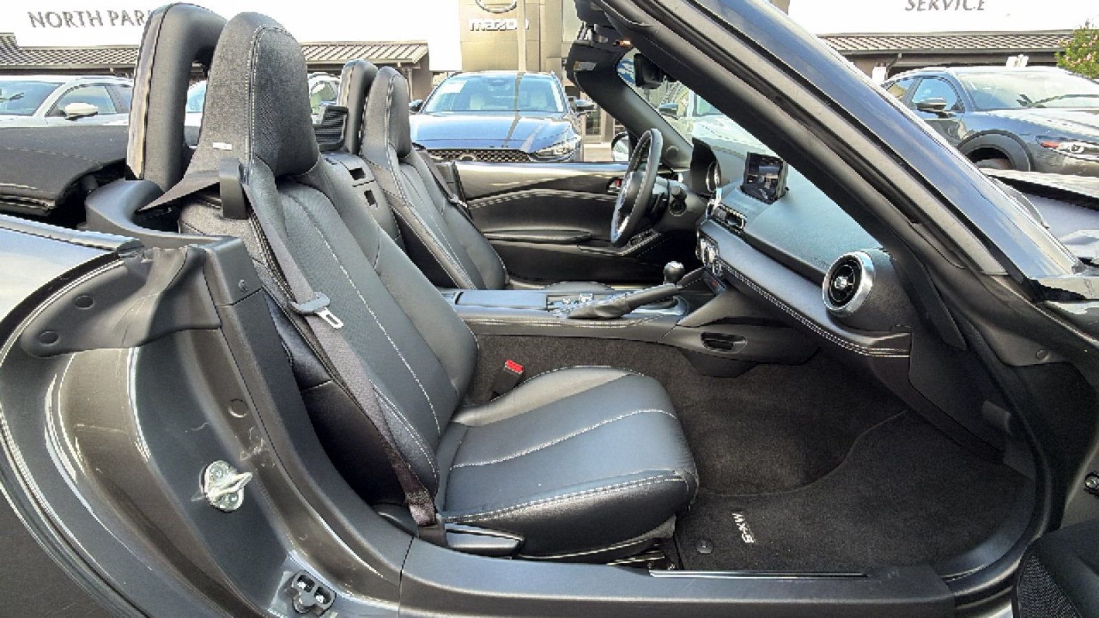 Certified 2025 MAZDA MX-5 Miata Grand Touring RWD image 30