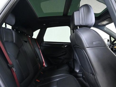 Certified 2022 Porsche Macan GTS image 20