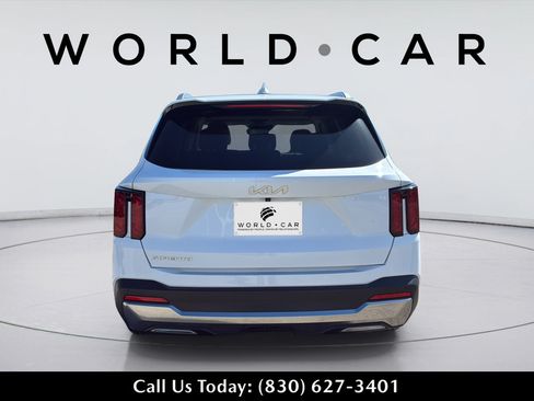 Used 2025 Kia Sorento S FWD image 7
